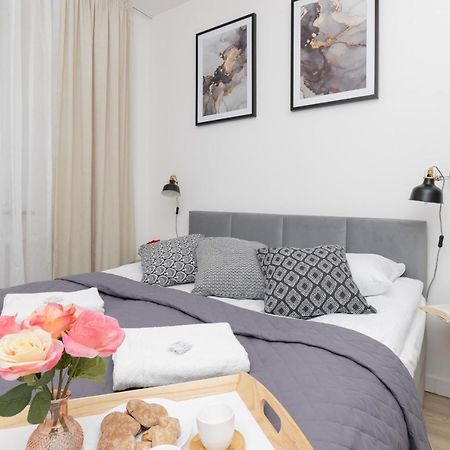 Warsaw Portofino Apartment By Noclegi Renters ภายนอก รูปภาพ
